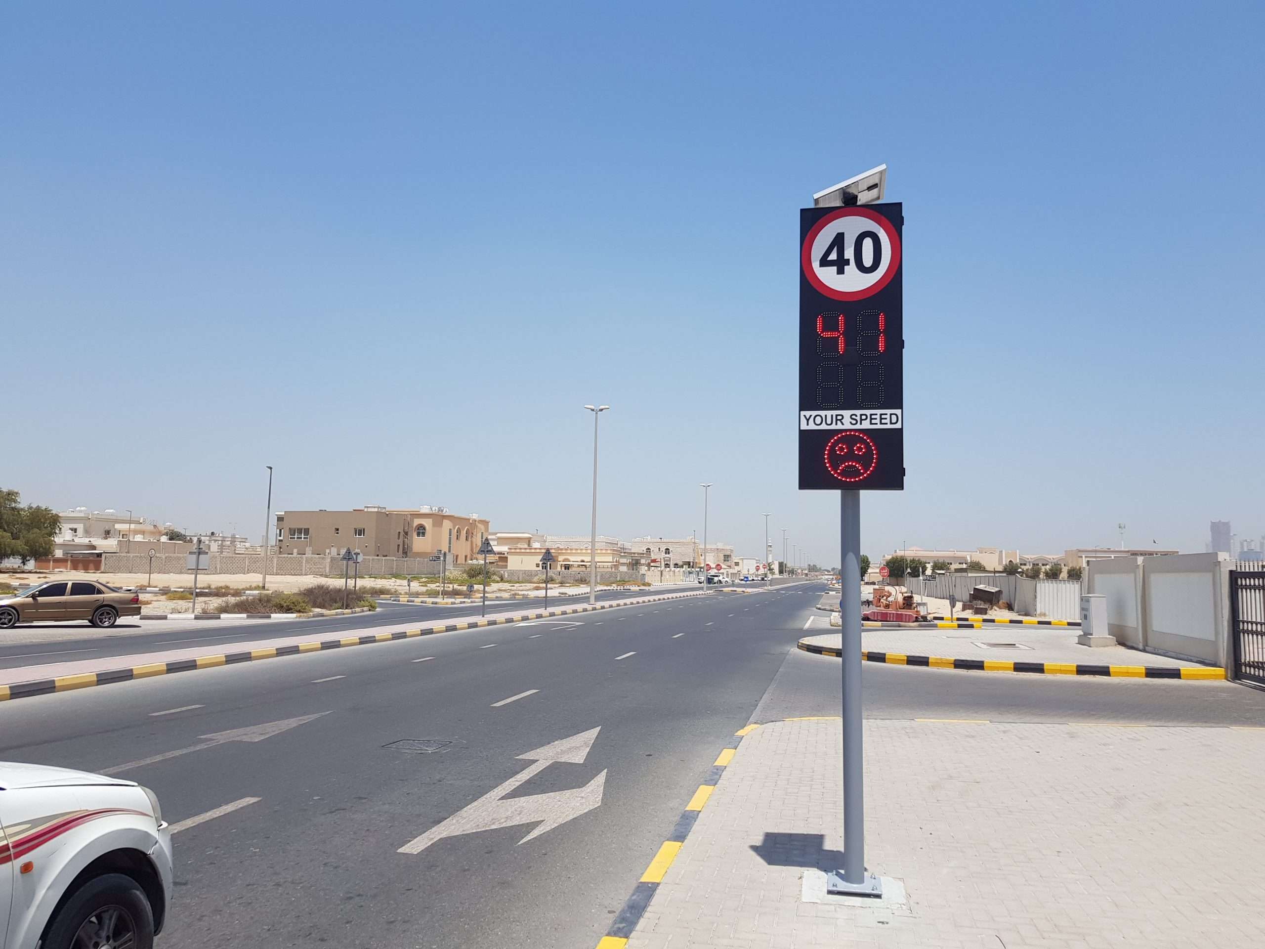 LED Speed Sign with Face Emoji