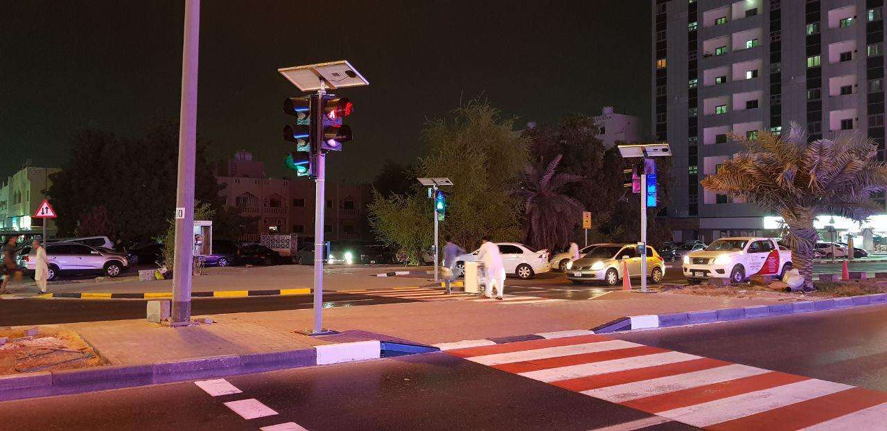Solar Traffic Pedestrian Signal with Push Button